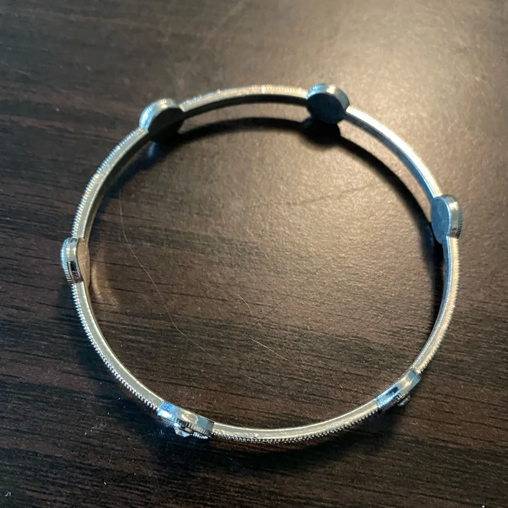 Bangle bracelet - Picture 2 of 2